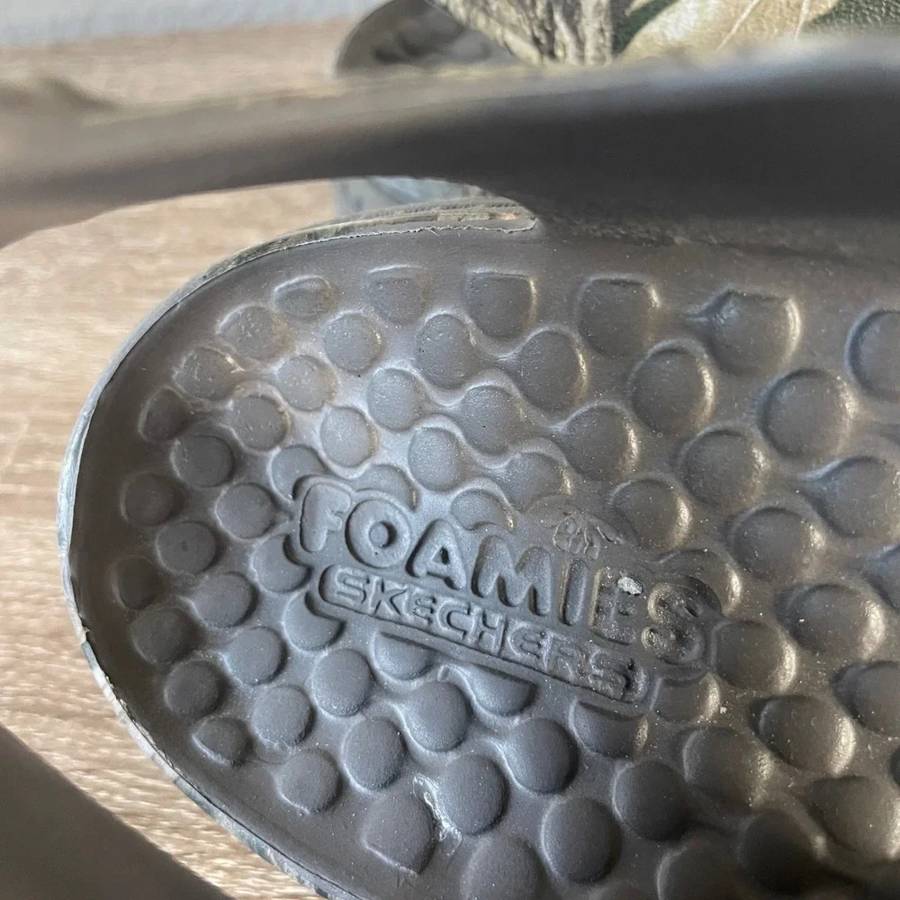 Skechers foamies creston